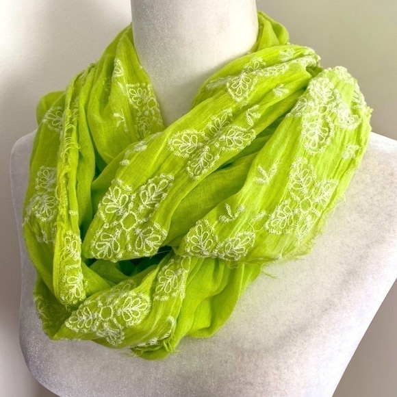 American Eagle Green Floral Embroidered Whimsical Feminine Boho Infinity Scarf - Picture 12 of 16